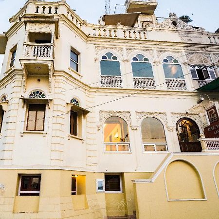 Palace On Ganges - Heritage Hotel Varanasi Exteriör bild
